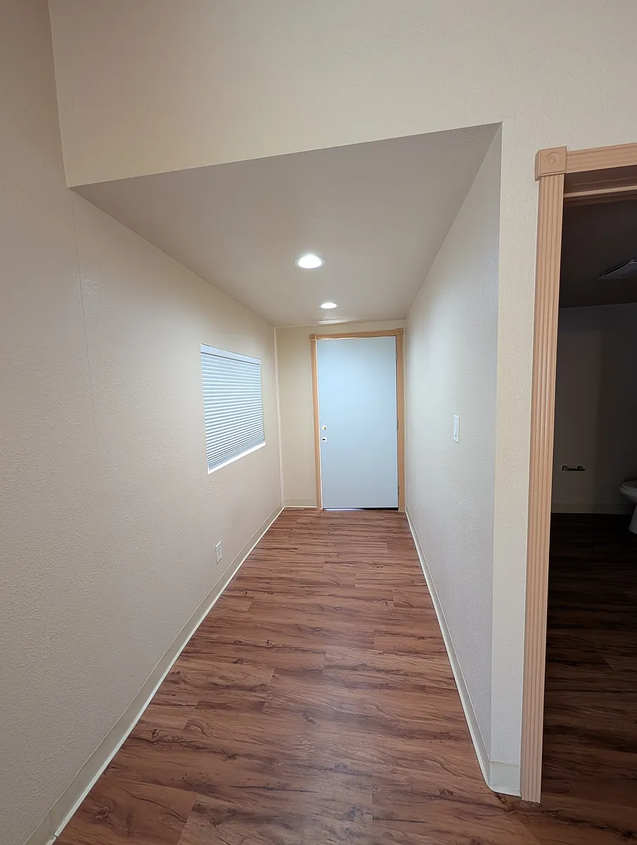 Building Photo - 9156 Fanita Rancho Rd