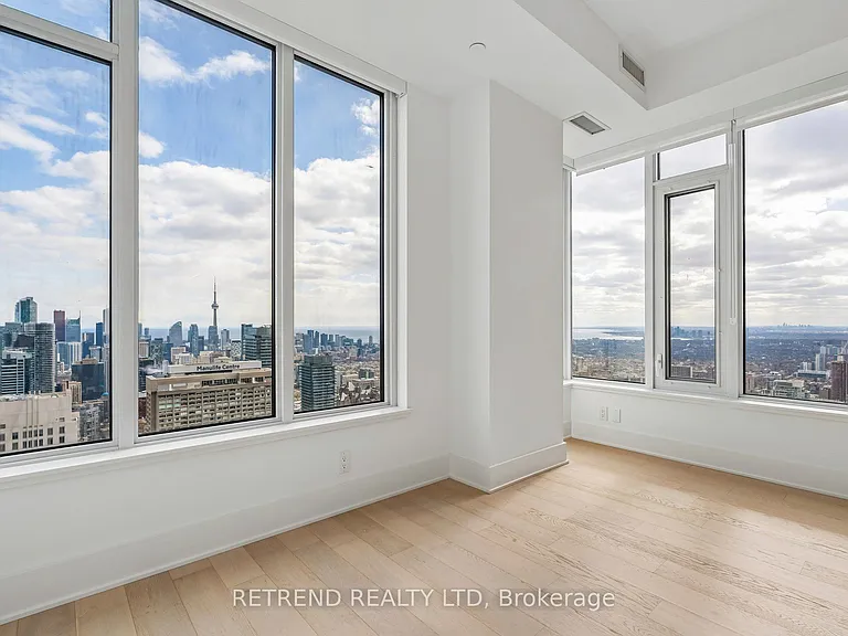 11 Yorkville Ave #5709 — Photo 40