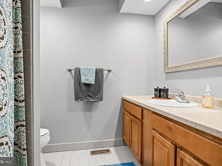 1410 Chanticleer — Photo 30