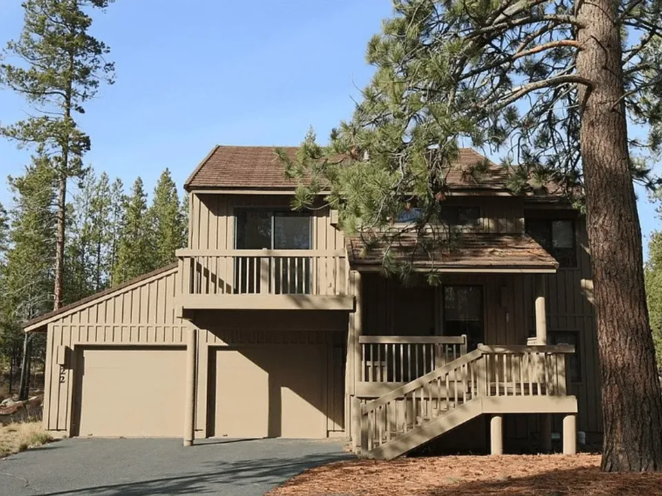 22 Klamath Ln