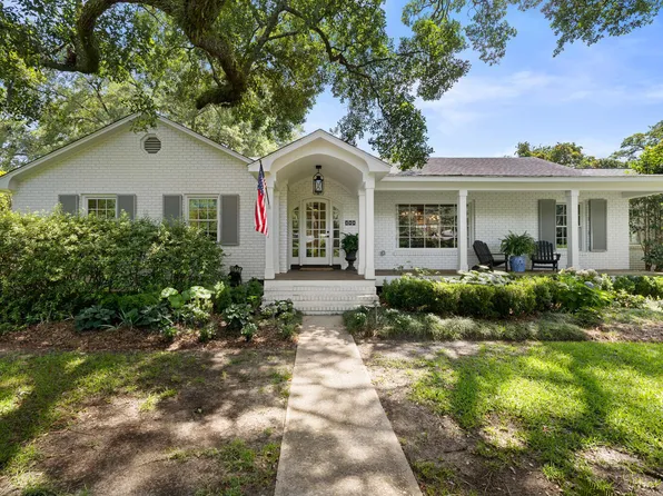 299 Hobcaw Dr, Mount Pleasant, SC 29464