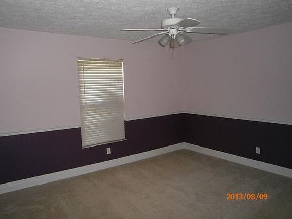 3rd image of 2410 SW Carpenter Street