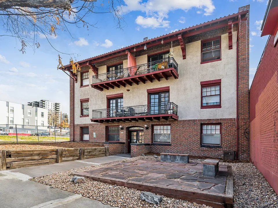 718 N Grant St #3