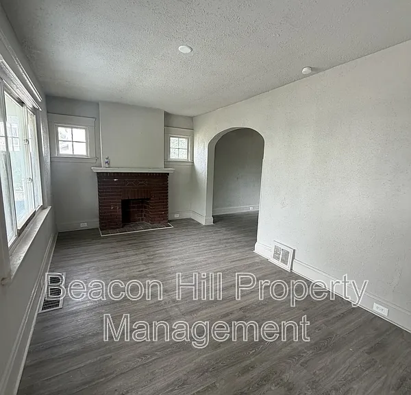 12609 Dove Ave — Photo 1