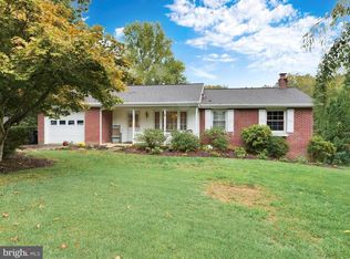 1628 Colonial Manor Dr, Lancaster, PA