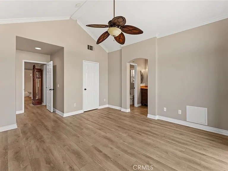6430 Regents Ct — Photo 22