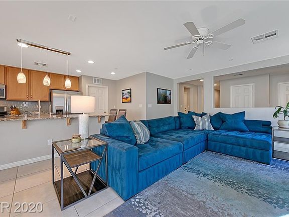 3rd image of 725 Gulf Pearl Dr