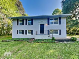 247 Roxbury Dr, Riverdale, GA