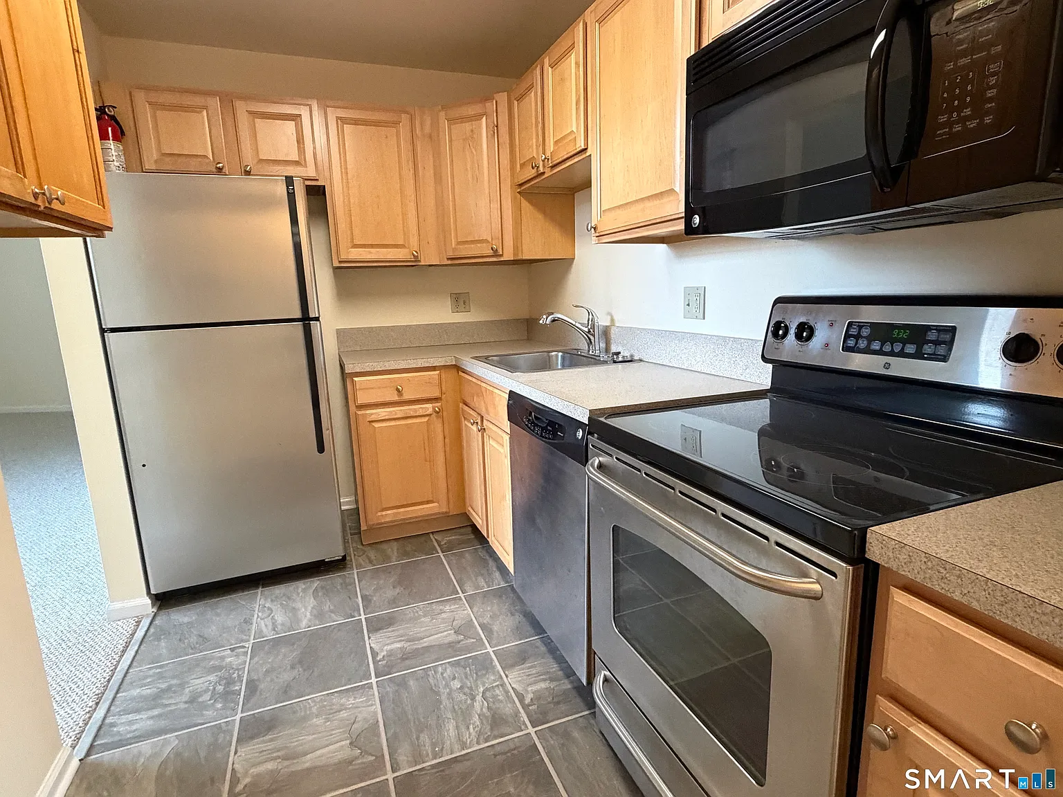 2 bed, 1.0 bath, 945 sqft, $2,600 — Photo 4