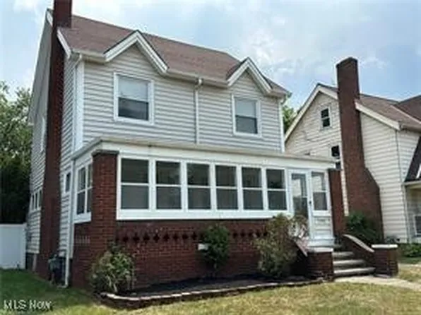 327 E 214th St, Euclid, OH 44123