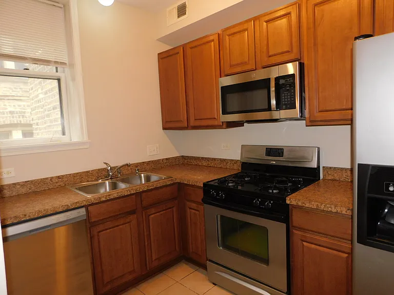 404 Lee St #8 — Photo 6