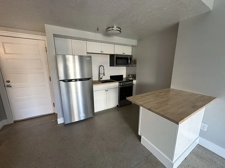 New Grand Apartments — Photo 69
