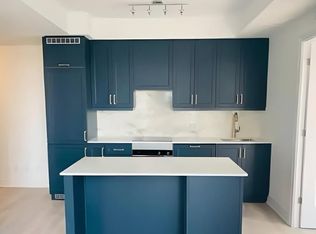 30 Elm Dr W, Mississauga, ON L5B1L9