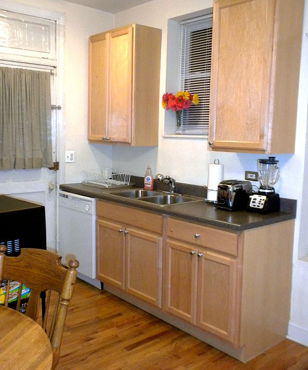 1st image of 3521 N Broadway St #3525.5-1S