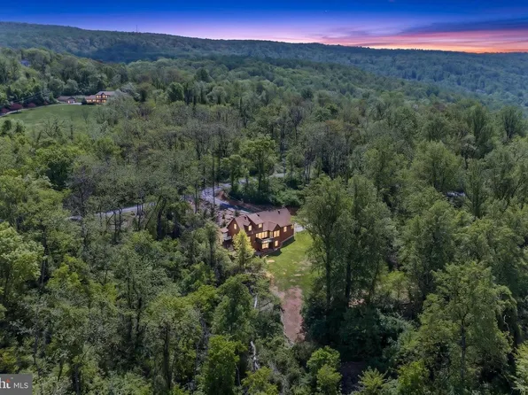 717 Bragg Dr, Front Royal, VA 22630