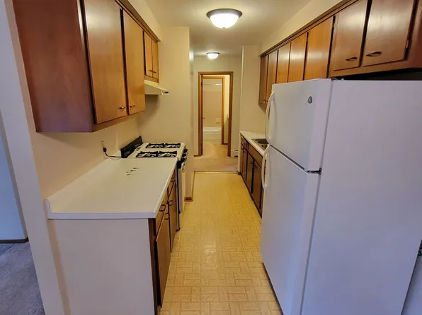 South River Apartments (1005), 1005 S East St #208, Appleton, WI 54915