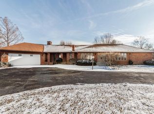 7640 Old State Rd, Mattoon, IL 61938