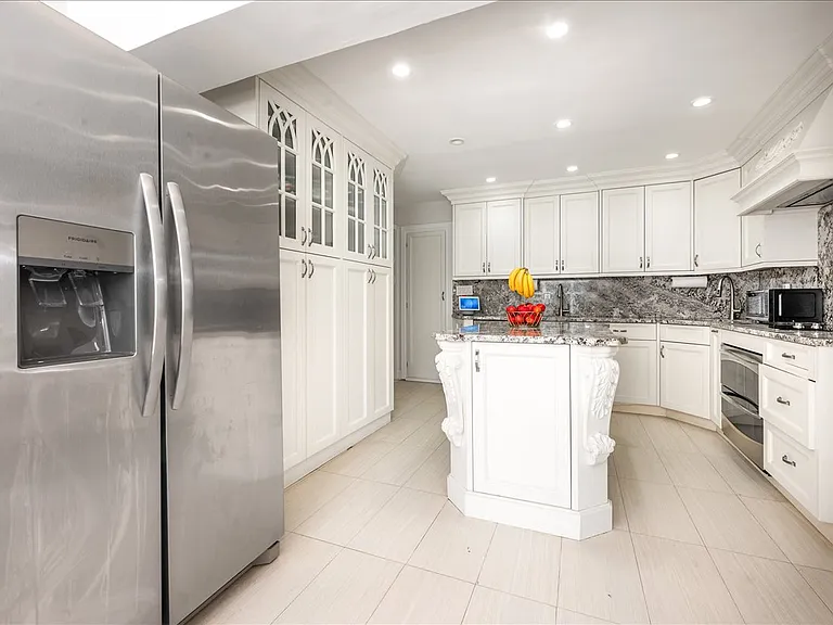 70 Longfellow Rd — Photo 13