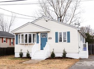64 Linton St, Pawtucket, RI 02861