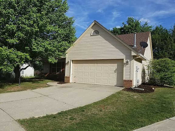 3rd image of 2617 Millwood Cir