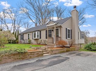 17 Ledgewood Dr, Boylston, MA 01505