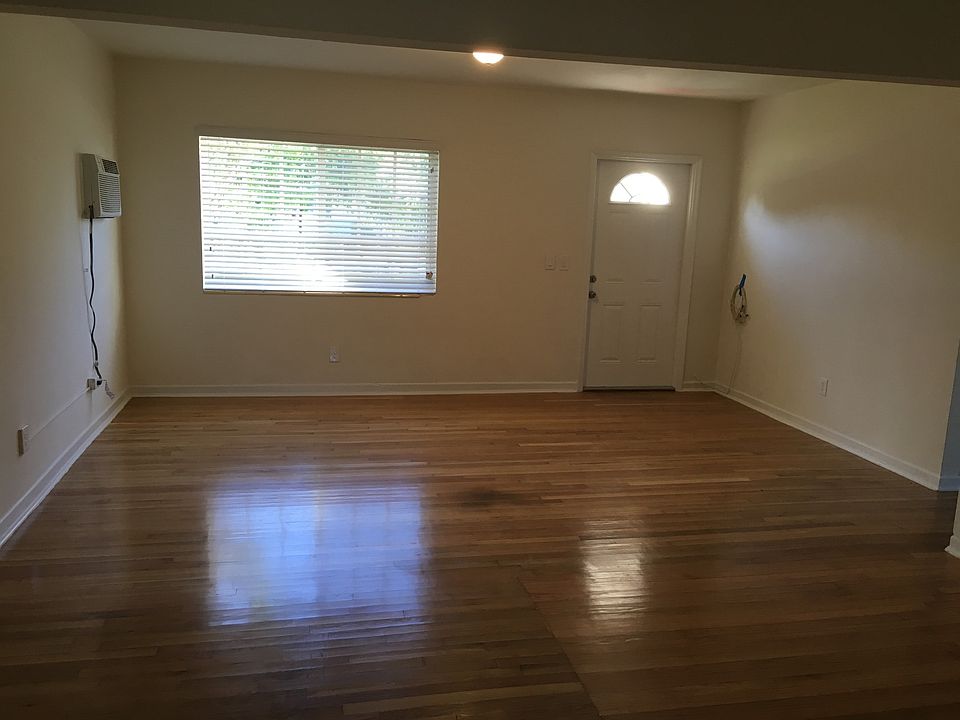 1st image of 970 NE 138th St