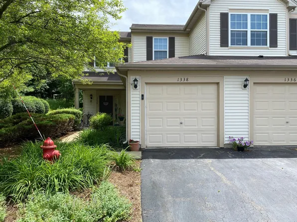 1338 Brookdale Dr, Carpentersville, IL 60110