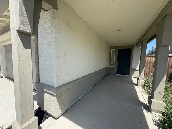 470 Miwok Ln, Manteca, CA 95337