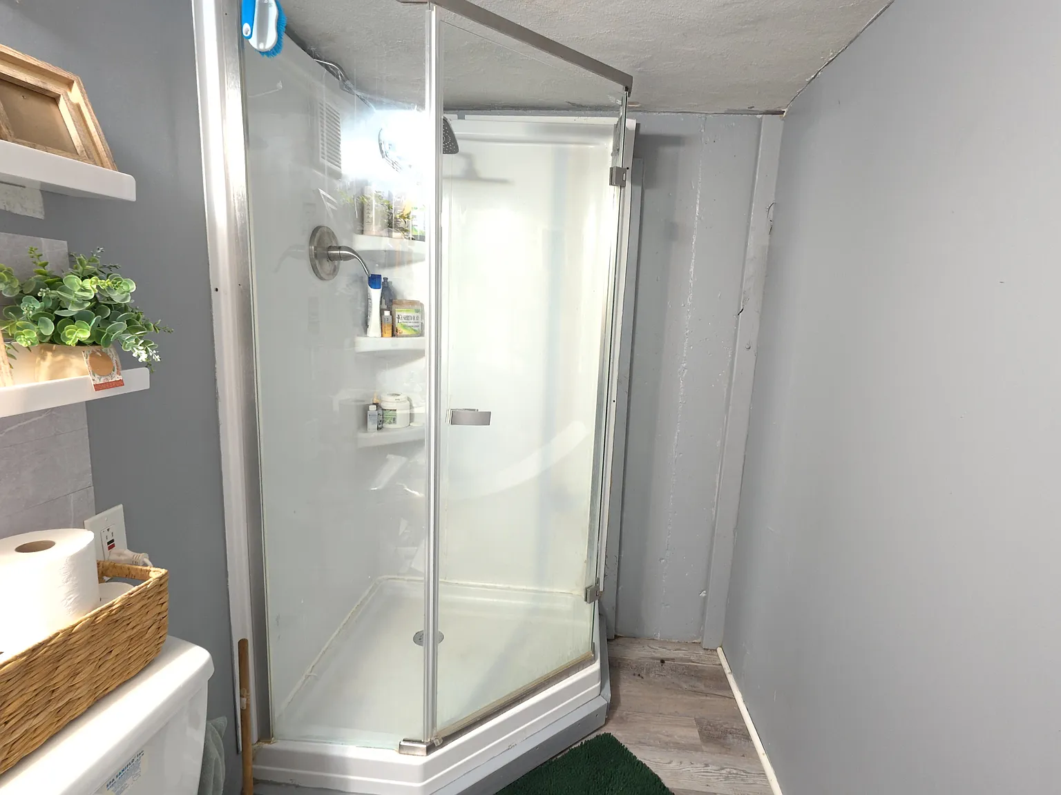2 bed, 50 sqft, $1,225 — Photo 2