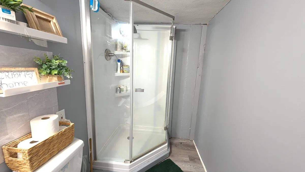 Building Photo - 2214 Baker Dr #BASEMENT