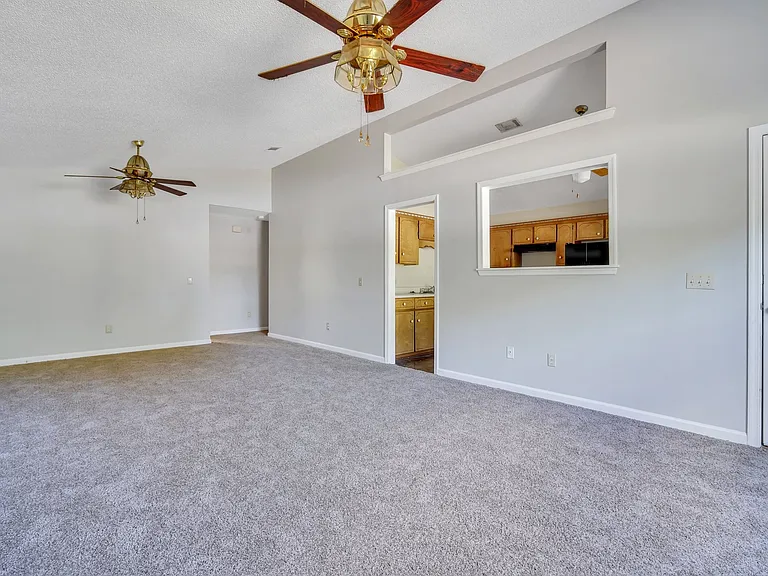 1109 Tomahawk Trl — Photo 15