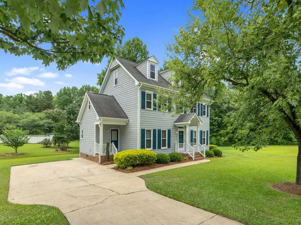 209 Bradley Dr, Benson, NC 27504