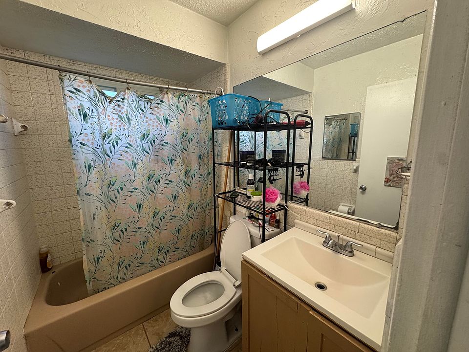 24104 Hass St, photo 17