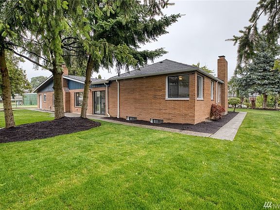 4th image of 11025 Occidental Ave S