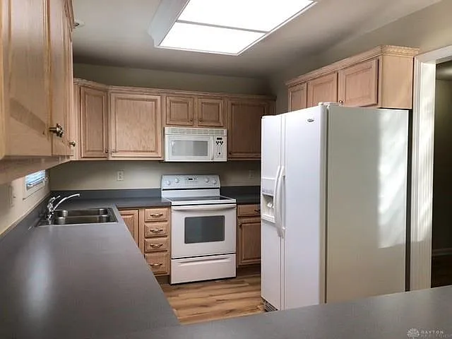 2 bed, 2.0 bath, 1691 sqft, $1,595 — Photo 4