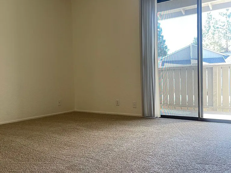 720 Sunrise Ave — Photo 16