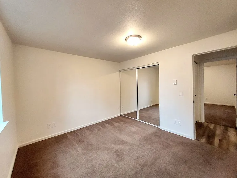 North Highland Court — Photo 44