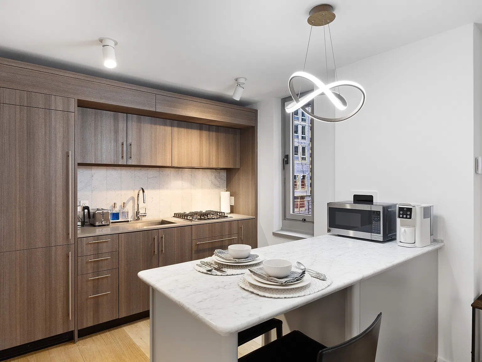 234 East 46th Street — Photo 2