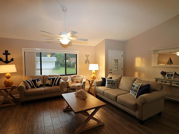 4th image of 47 Longfellow Cir