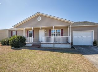 229 Redberry Dr, Richlands, NC 28574