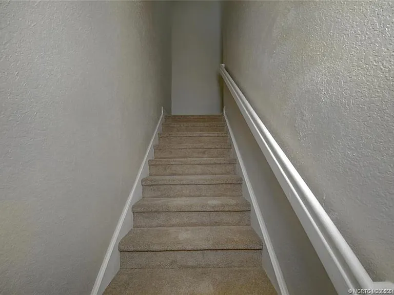 44 SE Sedona Cir #201 — Photo 7
