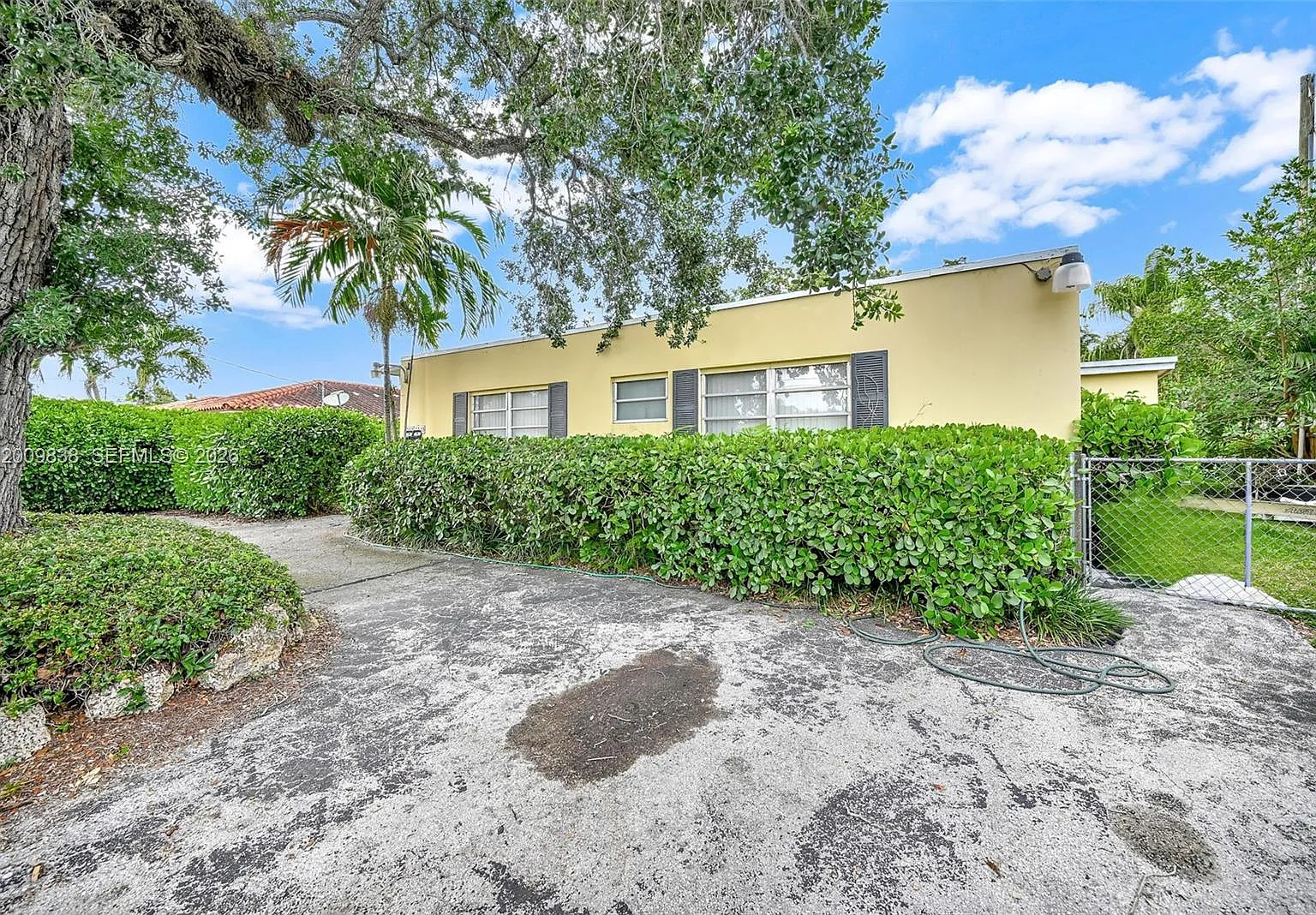 Coral Way Park Sec B — Photo 3