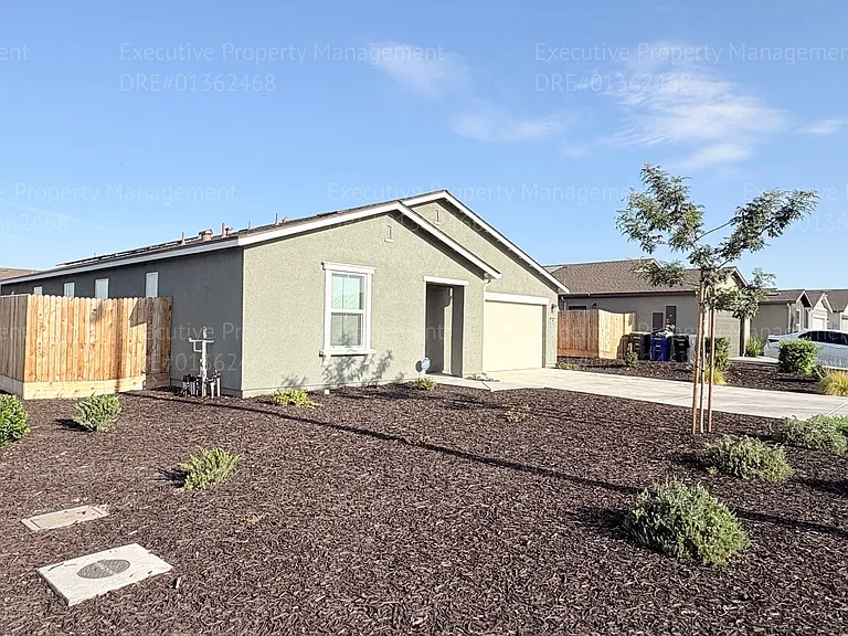 8921 Kemi St — Photo 3