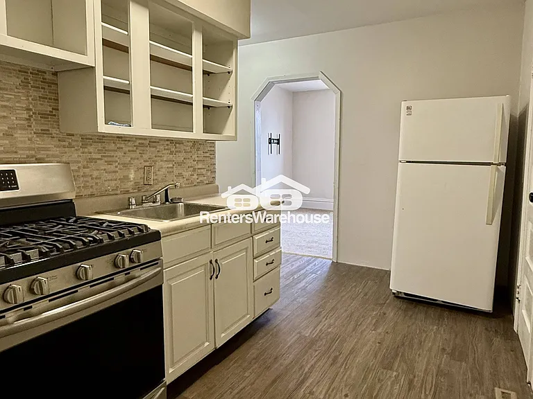 935 E Sims Ave #3 — Photo 3