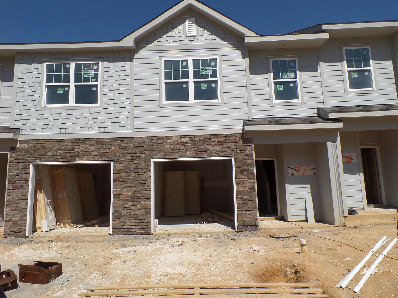 6923 Eddy Point Ln — Photo 1