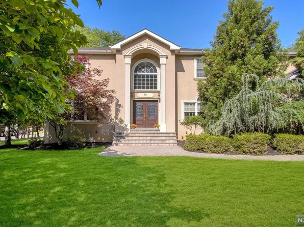 411 Mark Ln, River Vale, NJ 07675