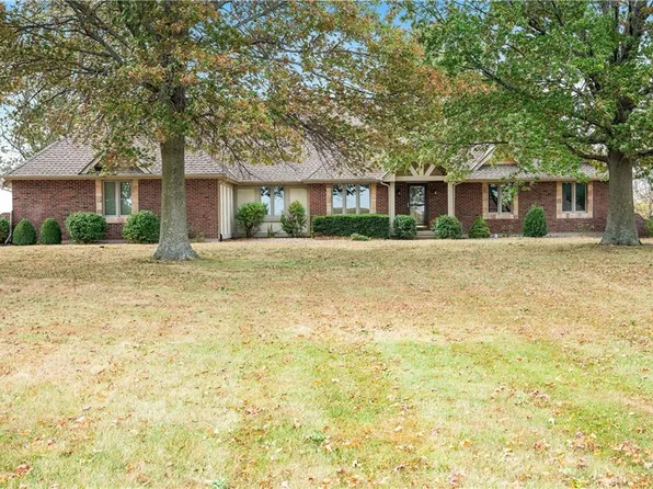 13520 State Route 7, Greenwood, MO 64034