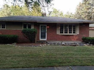 14437 Swanee Beach Dr, Fenton, MI 48430