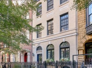 53 E Division St, Chicago, IL