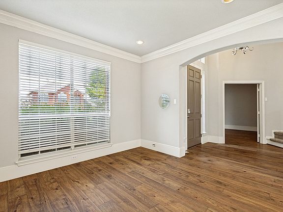 3rd image of 3912 Sunflower Ln